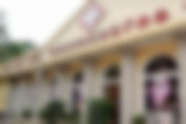 曹玮所在科室的正规资质与硬件实力